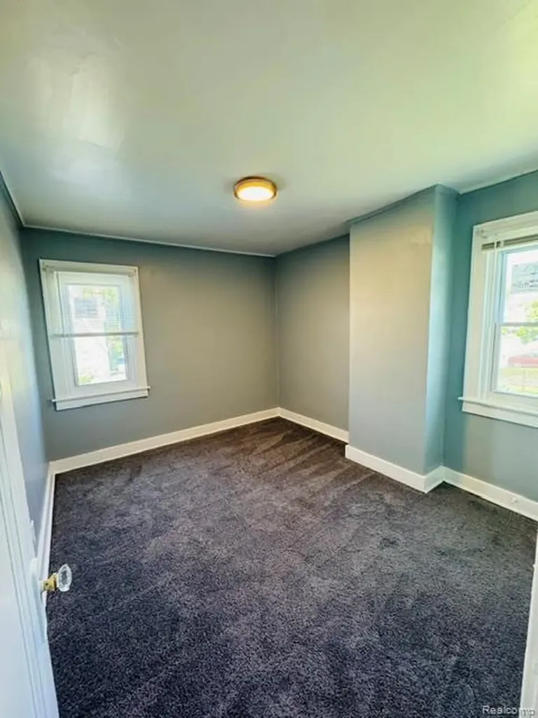 13932 Roselawn Street Detroit City MI 48238