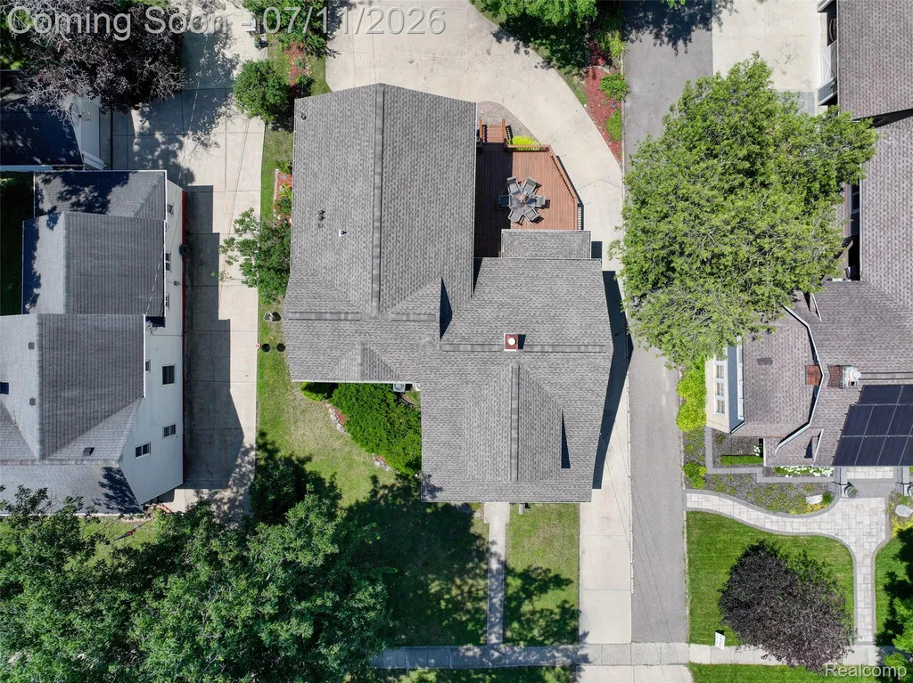 904 N Michigan Avenue Howell City MI 48843