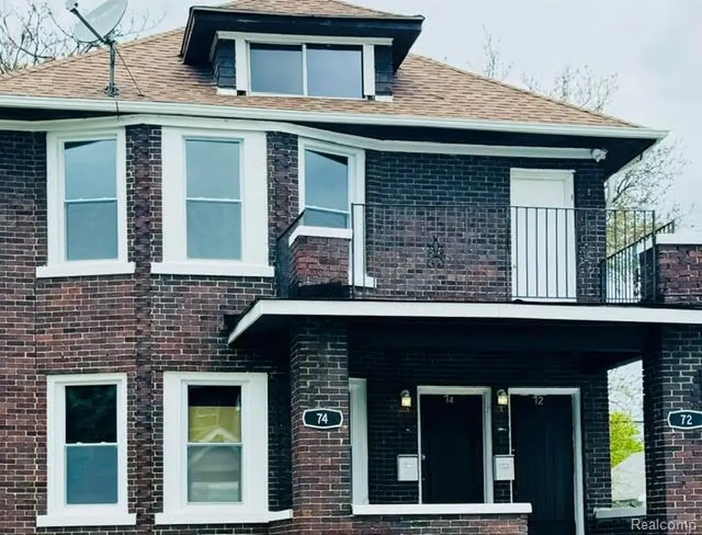72 Pilgrim Street Highland Park City MI 48203