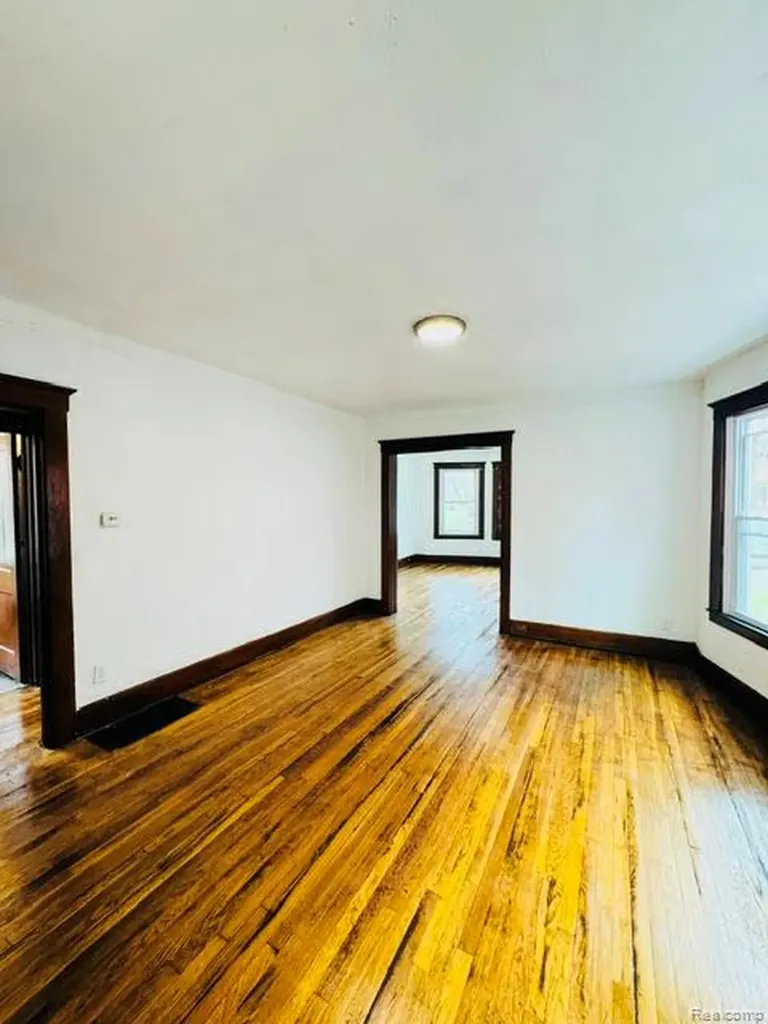 72 Pilgrim Street Highland Park City MI 48203