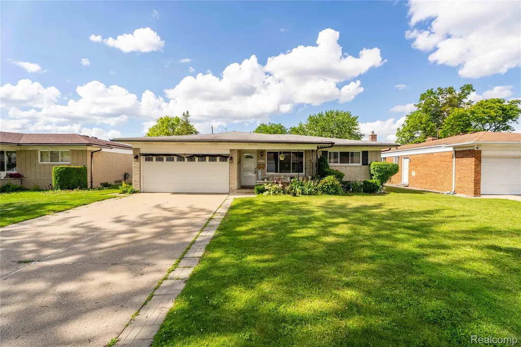 3173 Hedge Drive Sterling Heights City MI 48310