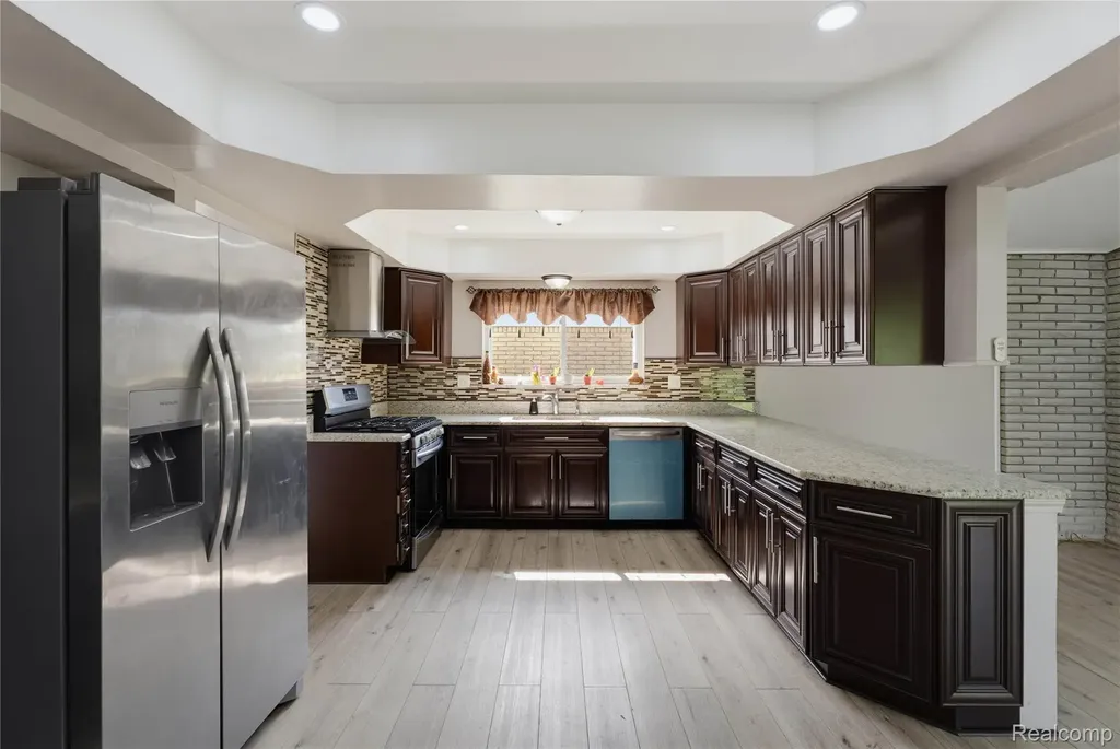 3173 Hedge Drive Sterling Heights City MI 48310