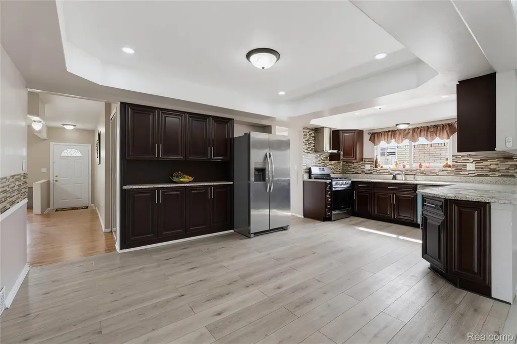 3173 Hedge Drive Sterling Heights City MI 48310