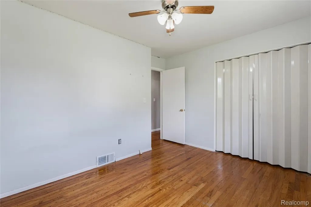 3173 Hedge Drive Sterling Heights City MI 48310