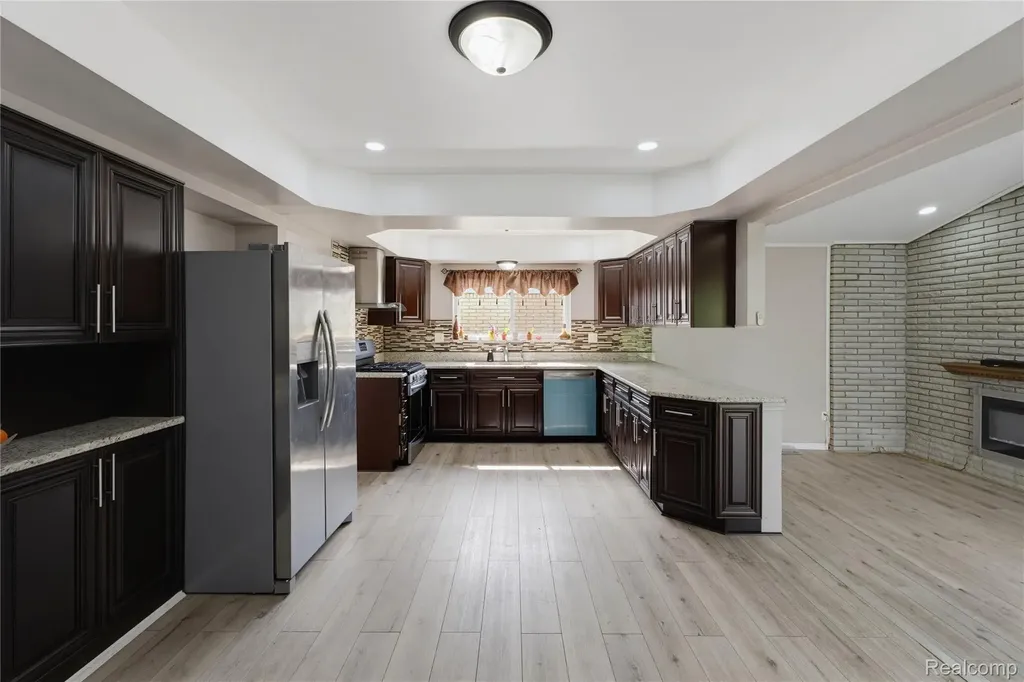 3173 Hedge Drive Sterling Heights City MI 48310