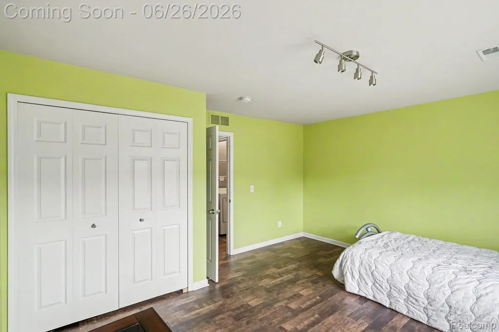 2234 Knotty Pine Trail Howell Township MI 48855