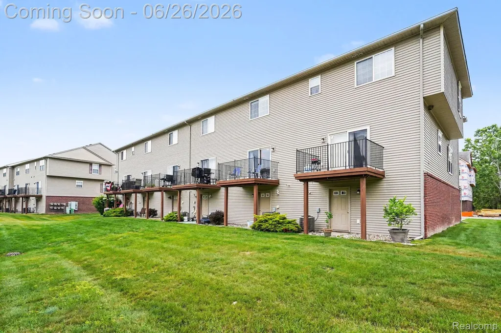 2234 Knotty Pine Trail Howell Township MI 48855
