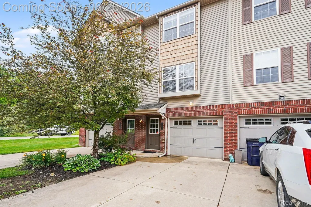 2234 Knotty Pine Trail Howell Township MI 48855