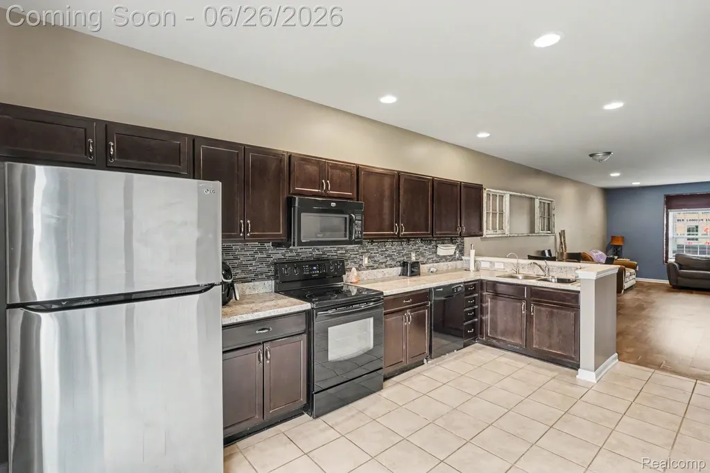 2234 Knotty Pine Trail Howell Township MI 48855