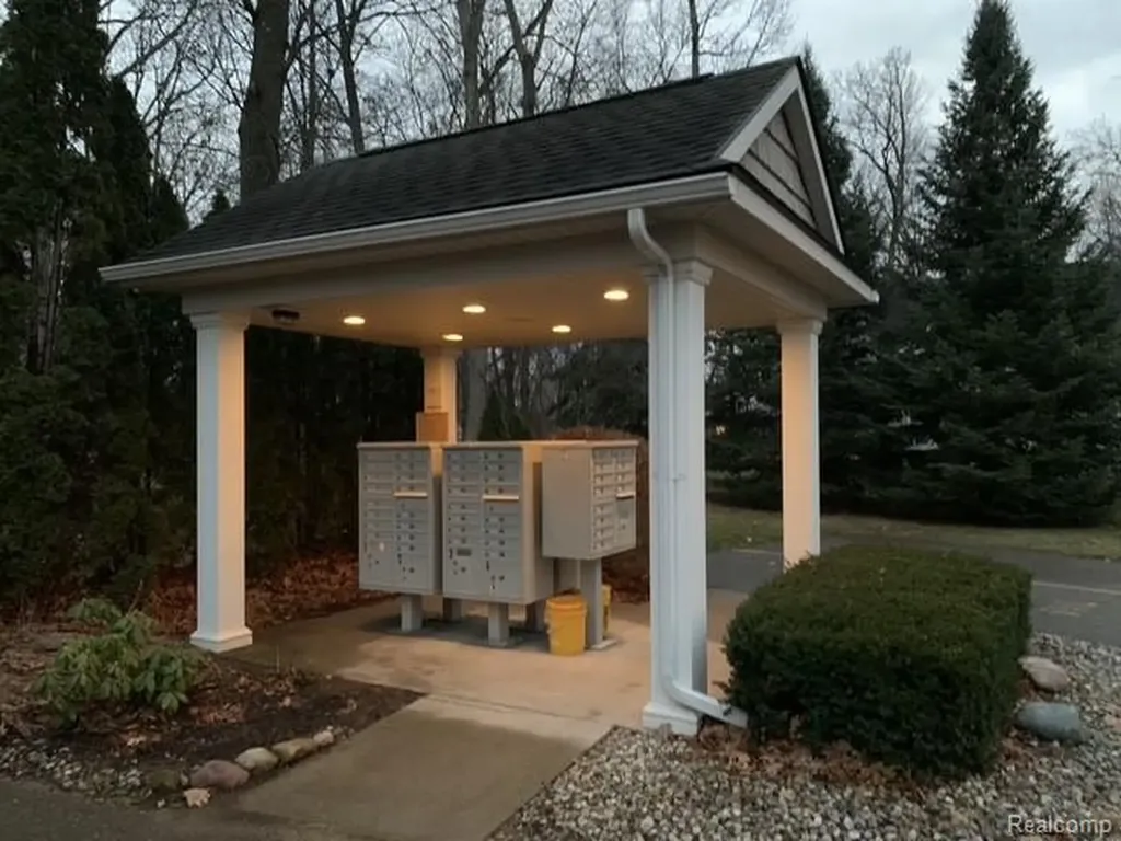 11449 Hidden Oaks Drive Vienna Charter Township MI 48420