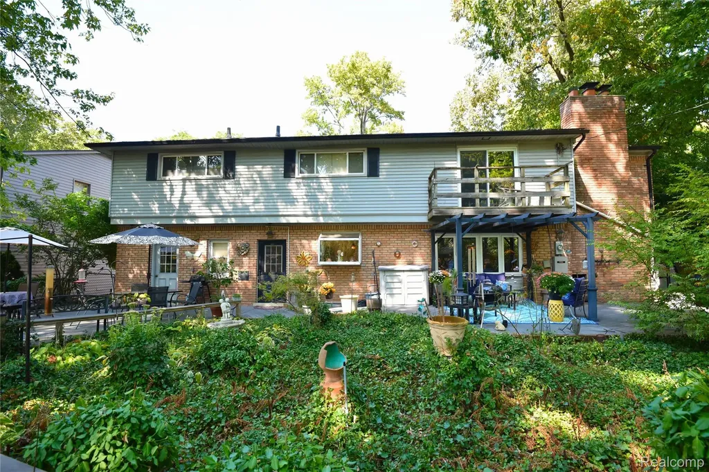 1850 Dorchester Road Birmingham City MI 48009