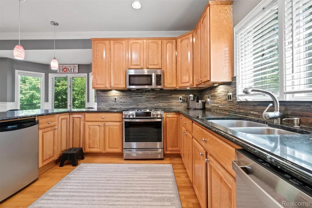 68960 Silver Fox Lane Washington Township MI 48095