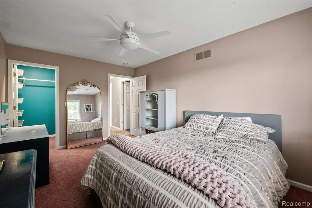 68960 Silver Fox Lane Washington Township MI 48095