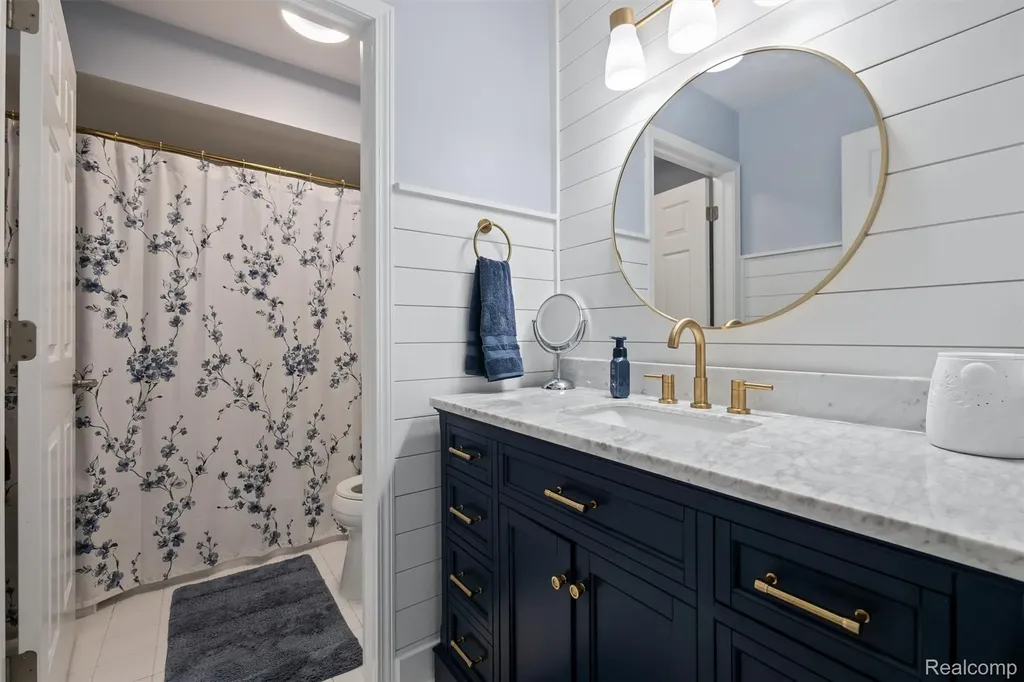 68960 Silver Fox Lane Washington Township MI 48095