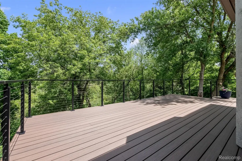 68960 Silver Fox Lane Washington Township MI 48095