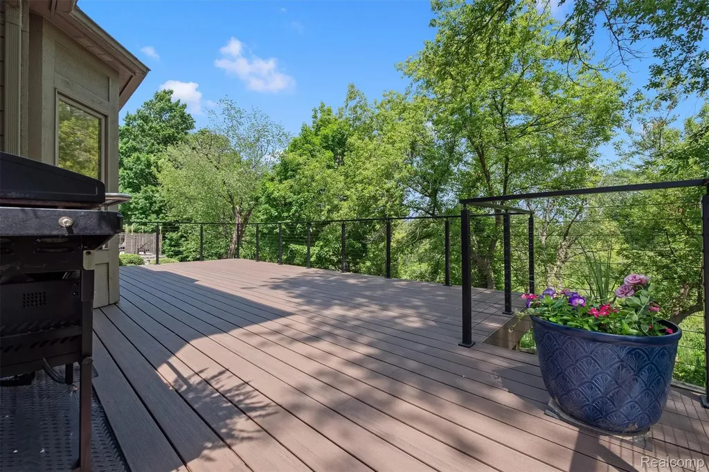 68960 Silver Fox Lane Washington Township MI 48095