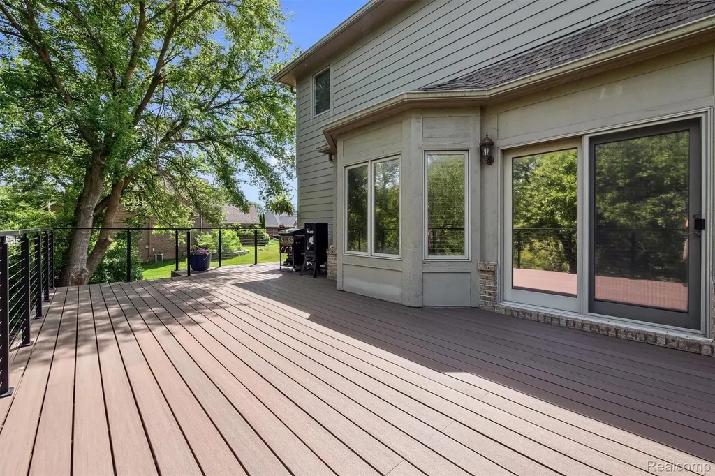 68960 Silver Fox Lane Washington Township MI 48095
