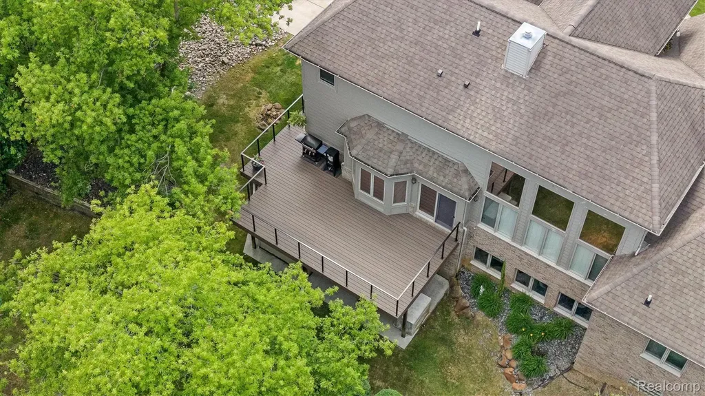 68960 Silver Fox Lane Washington Township MI 48095