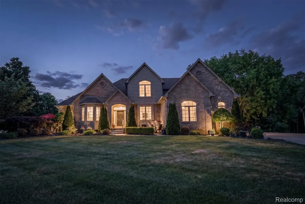 68960 Silver Fox Lane Washington Township MI 48095