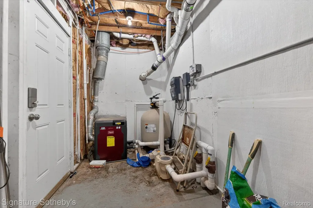 30650 Lahser Road Beverly Hills Village MI 48025