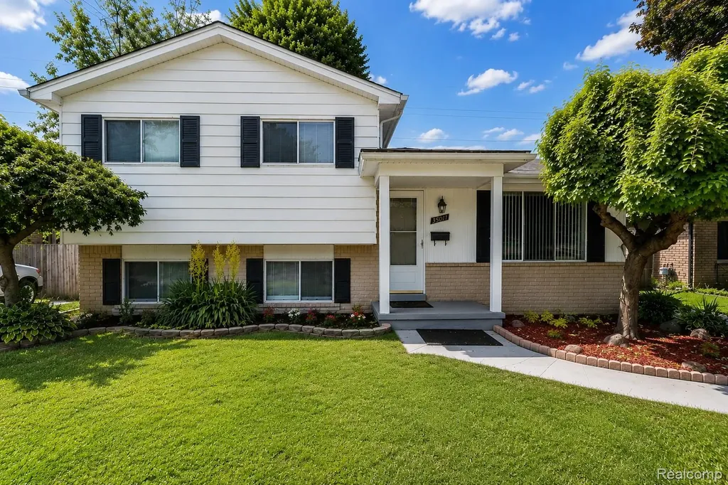 33828 Stonewood Drive Sterling Heights City MI 48312