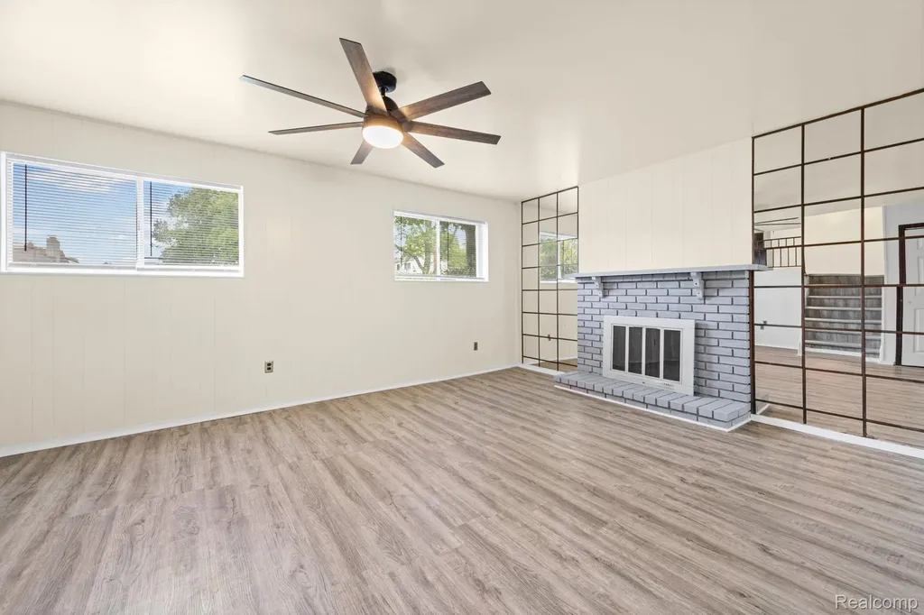33828 Stonewood Drive Sterling Heights City MI 48312