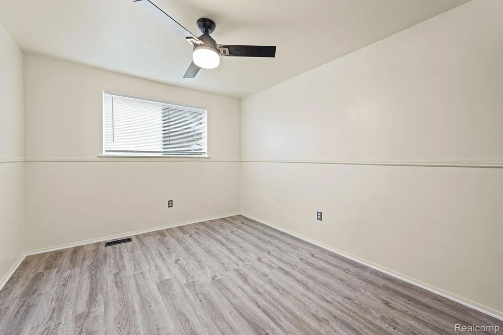 33828 Stonewood Drive Sterling Heights City MI 48312