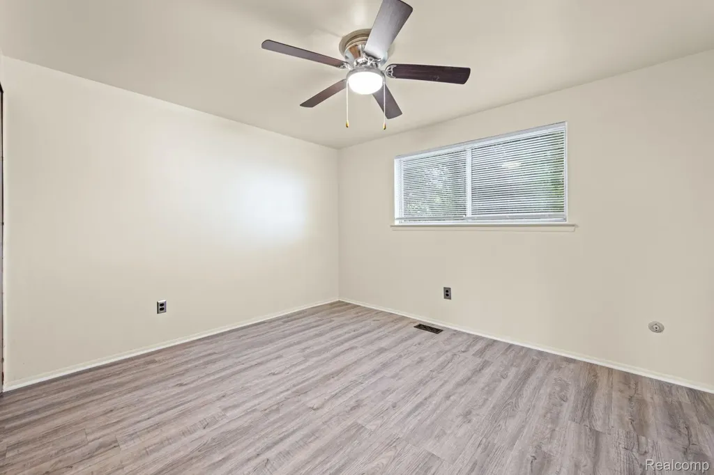 33828 Stonewood Drive Sterling Heights City MI 48312