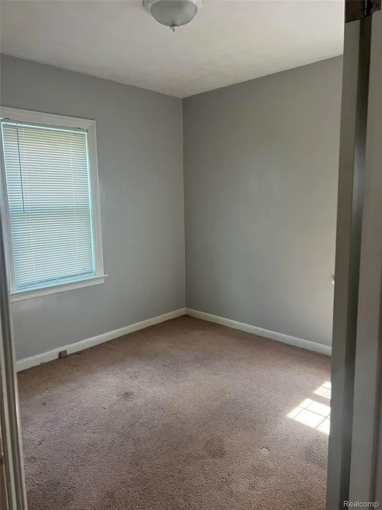 603 Parkwood Avenue Monroe City MI 48162