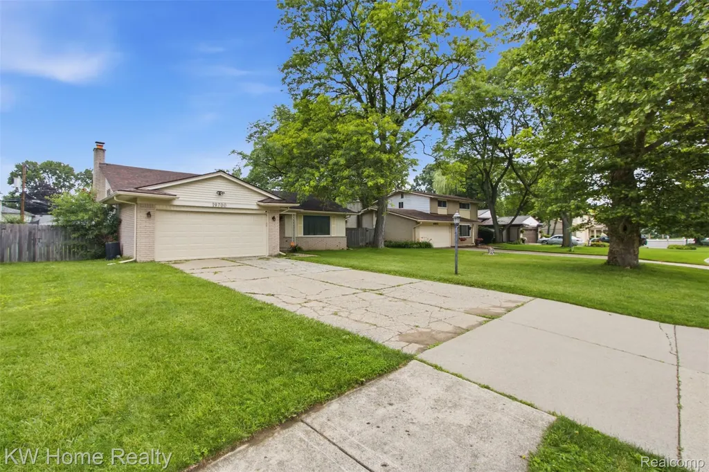 19700 Northbrook Drive Southfield City MI 48076