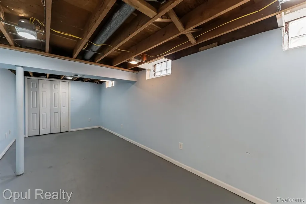 7799 Gary Avenue Westland City MI 48185
