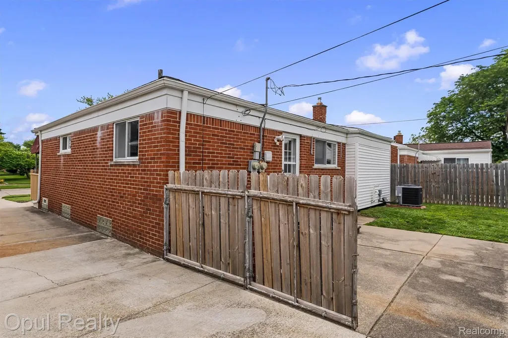 7799 Gary Avenue Westland City MI 48185