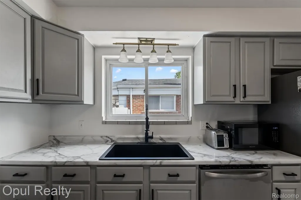 7799 Gary Avenue Westland City MI 48185