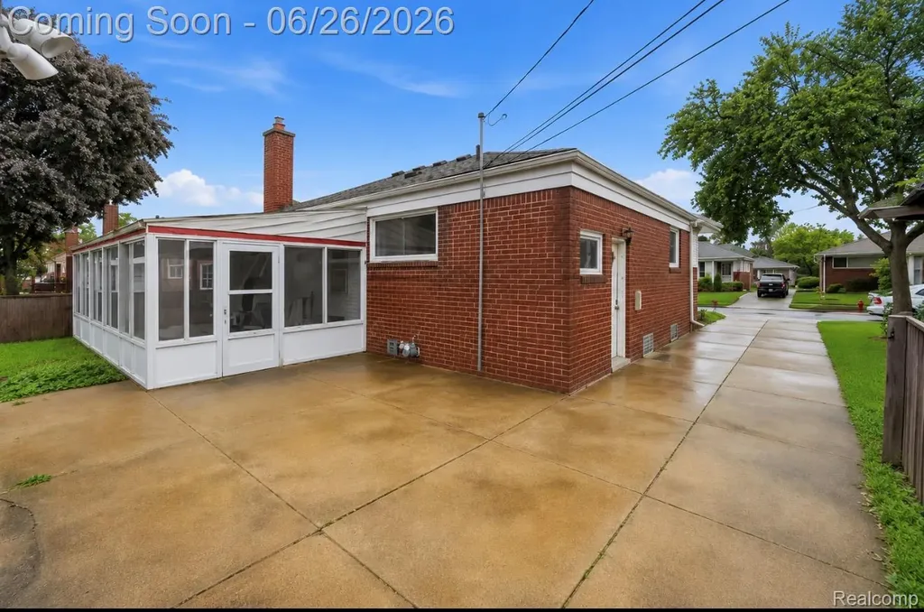 25718 Harmon Street St. Clair Shores City MI 48081