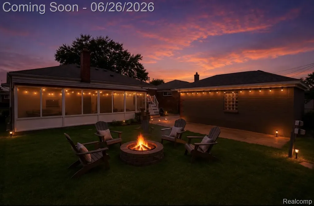 25718 Harmon Street St. Clair Shores City MI 48081