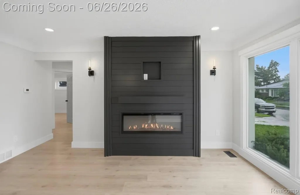 25718 Harmon Street St. Clair Shores City MI 48081