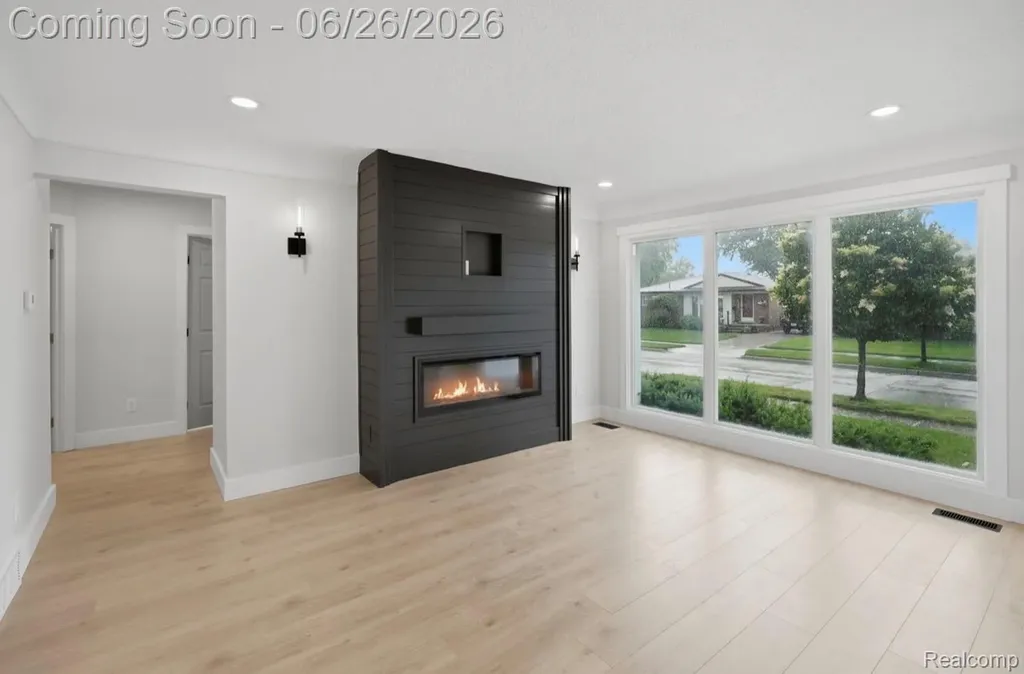 25718 Harmon Street St. Clair Shores City MI 48081