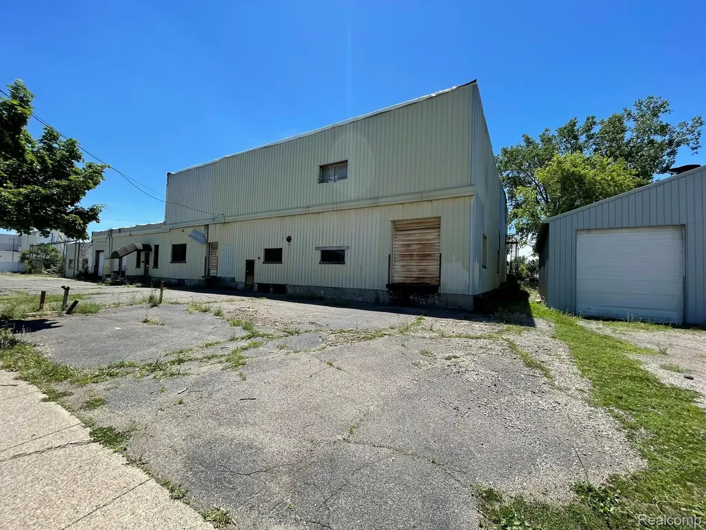 619-635 East Washington Jackson City MI 49203