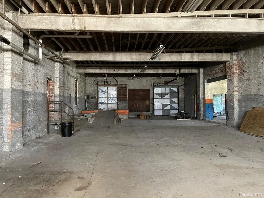 619-635 East Washington Jackson City MI 49203