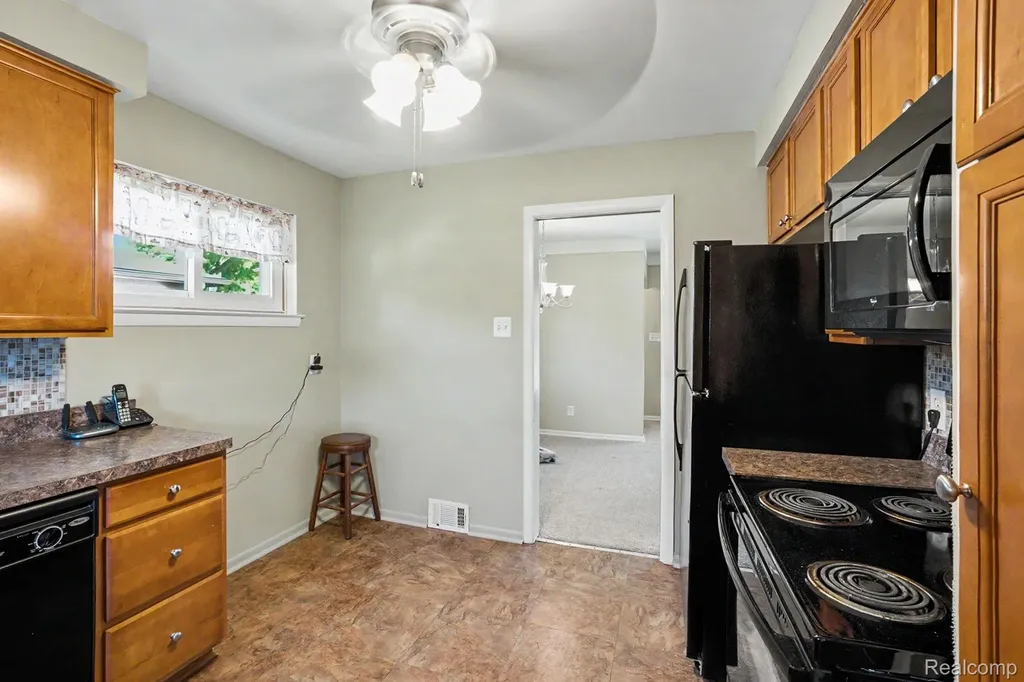 1209 Massoit Road Clawson City MI 48017