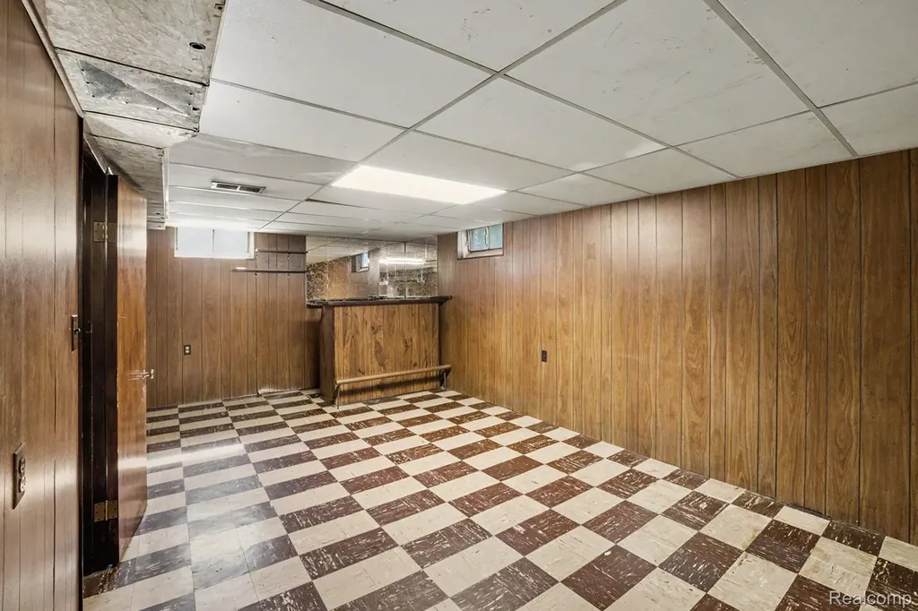 1209 Massoit Road Clawson City MI 48017