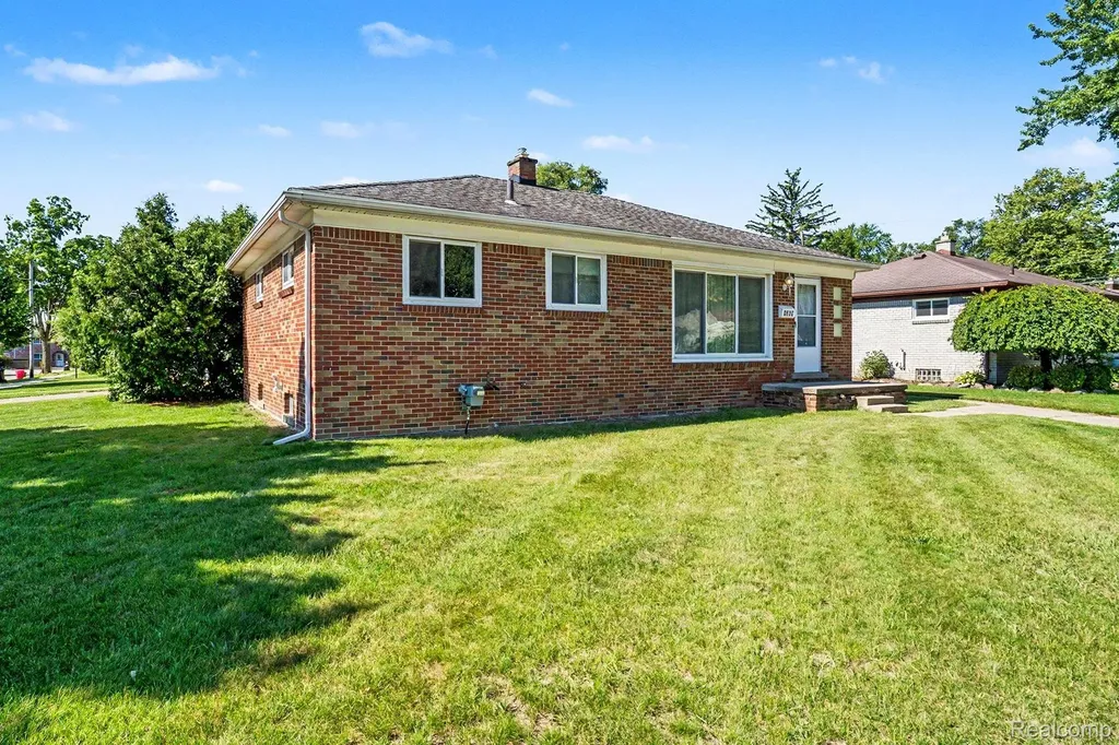 1209 Massoit Road Clawson City MI 48017