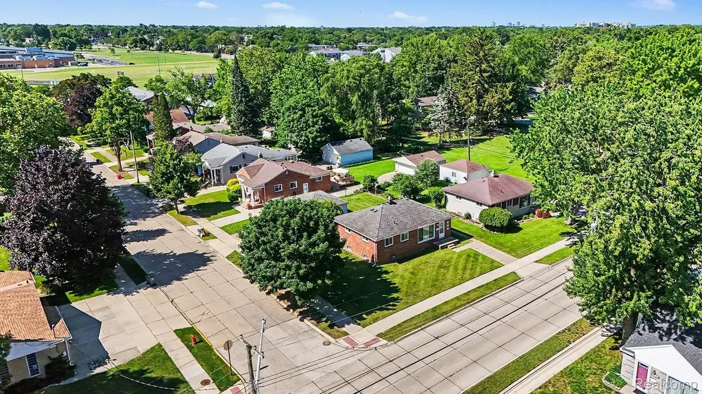 1209 Massoit Road Clawson City MI 48017
