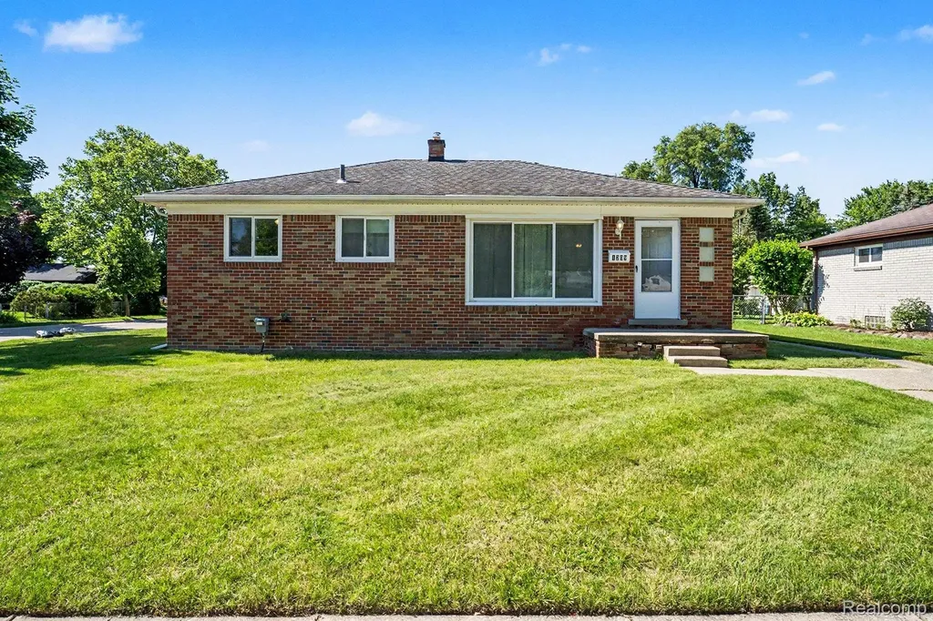 1209 Massoit Road Clawson City MI 48017