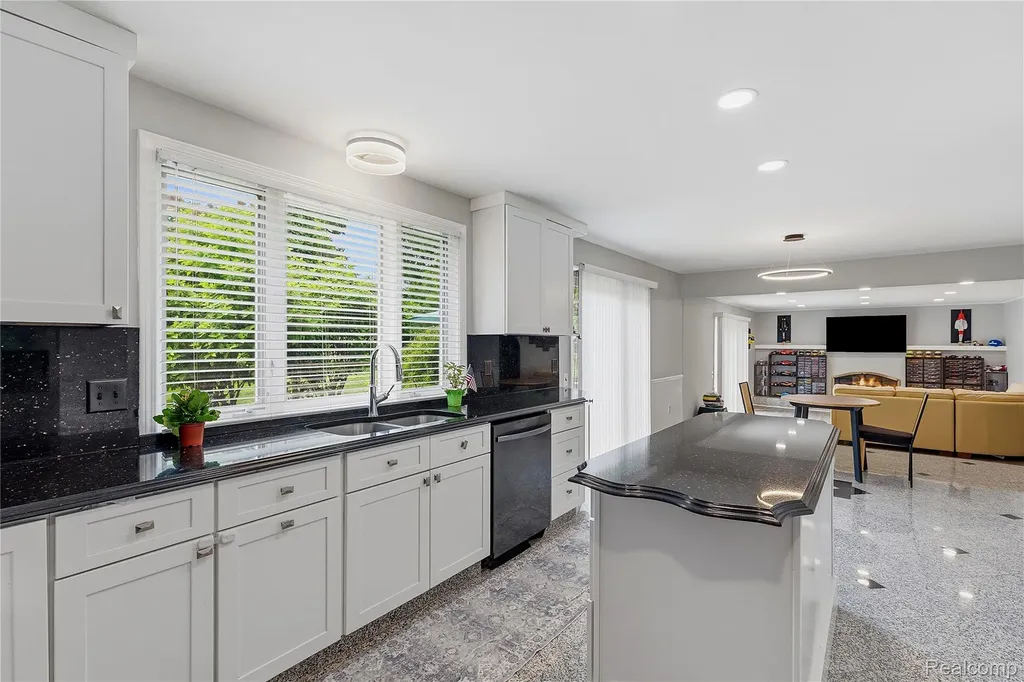3495 Macnichol Trail West Bloomfield Charter Township MI 48323