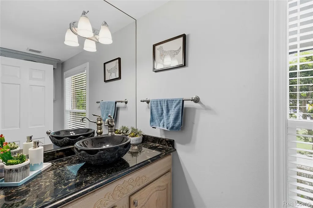 3495 Macnichol Trail West Bloomfield Charter Township MI 48323