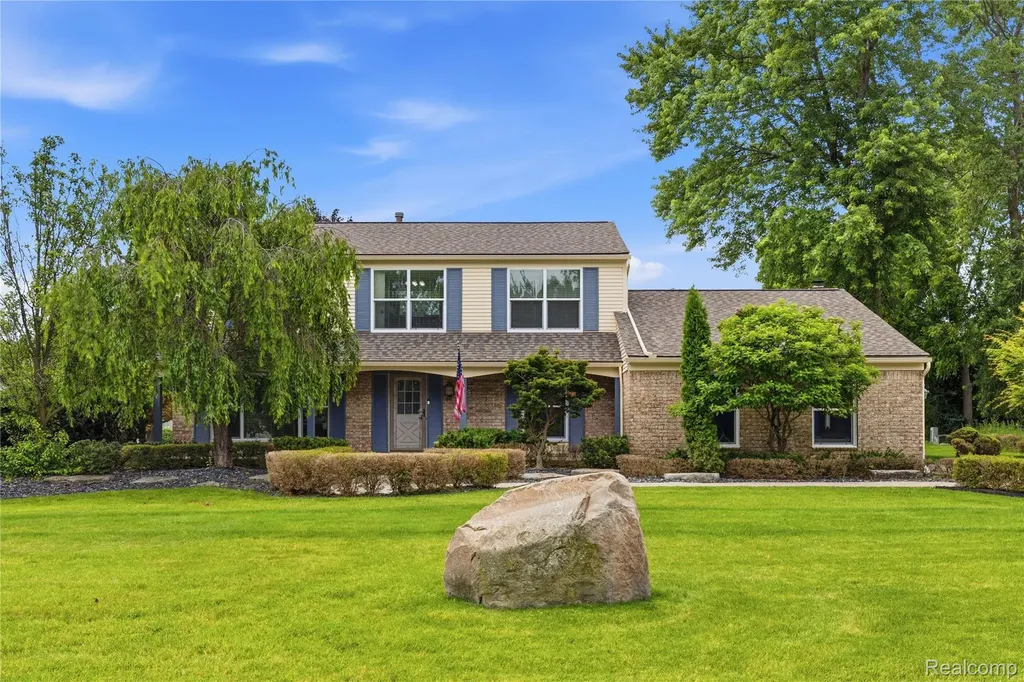 3495 Macnichol Trail West Bloomfield Charter Township MI 48323