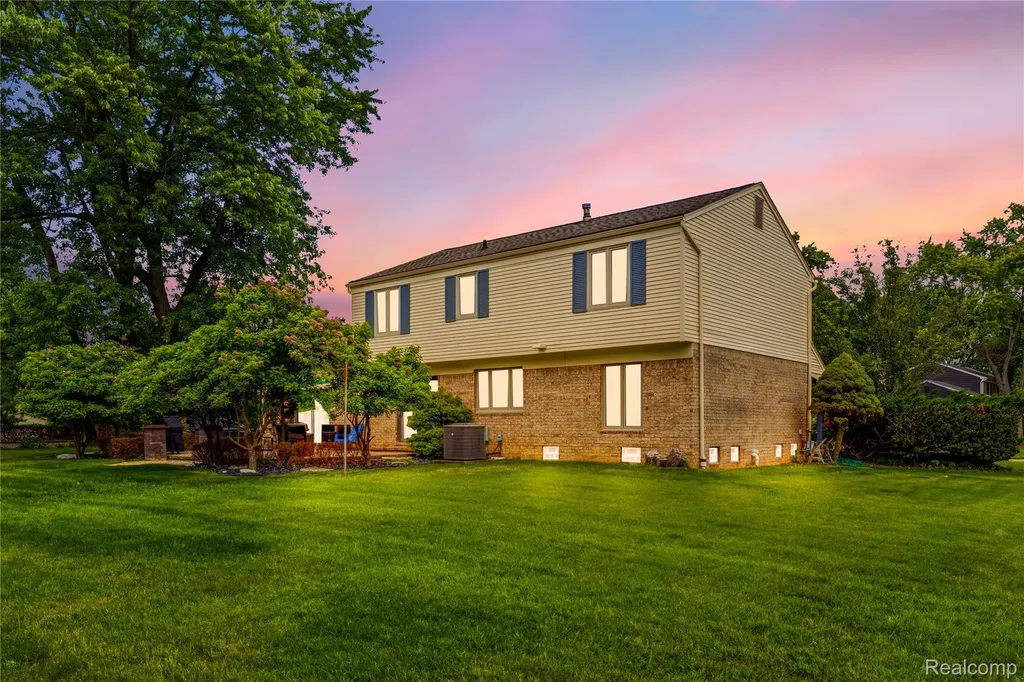 3495 Macnichol Trail West Bloomfield Charter Township MI 48323