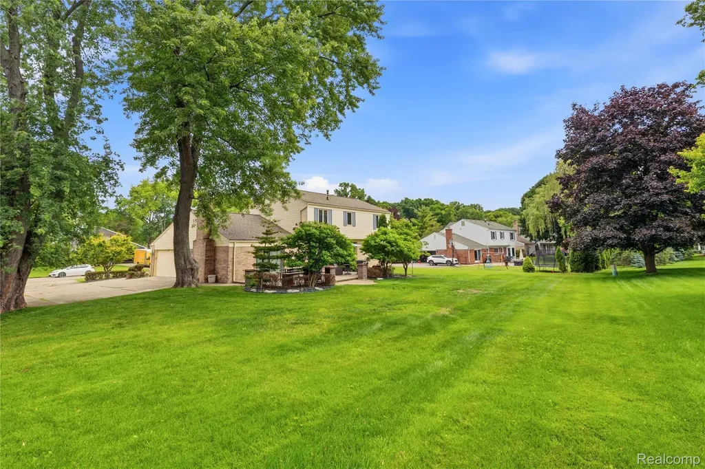3495 Macnichol Trail West Bloomfield Charter Township MI 48323