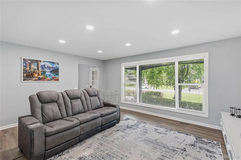 3495 Macnichol Trail West Bloomfield Charter Township MI 48323